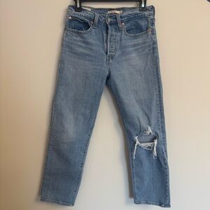 Levi’s Wedgie Straight Light Wash Distressed Jeans - women’s 27
